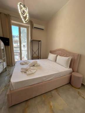 Valentino House Vico mattonelle 48